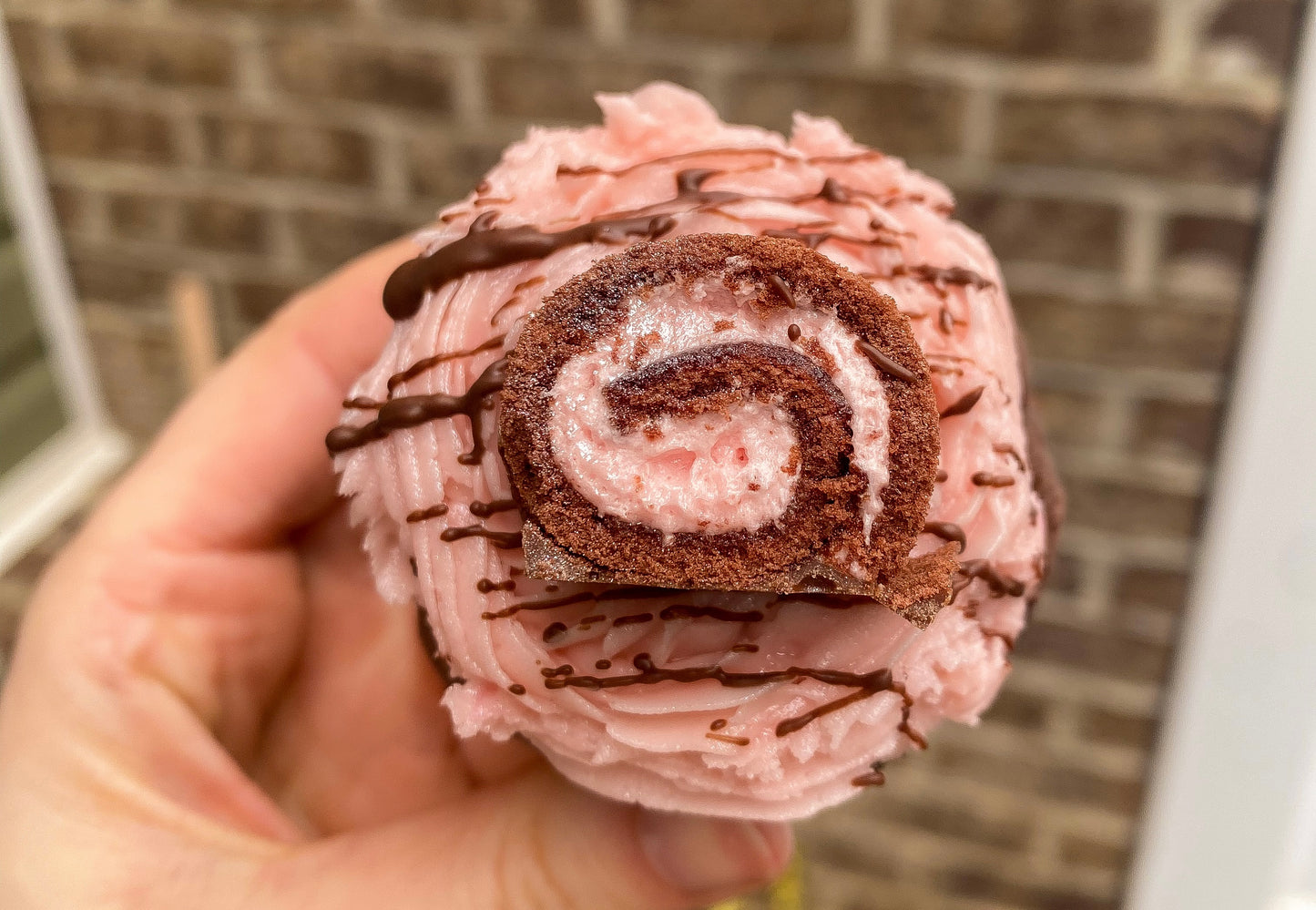 Chocolate Covered Strawberry Cookie Recipe (Free modification to the Molten Lava Cake Cookie Recipe)