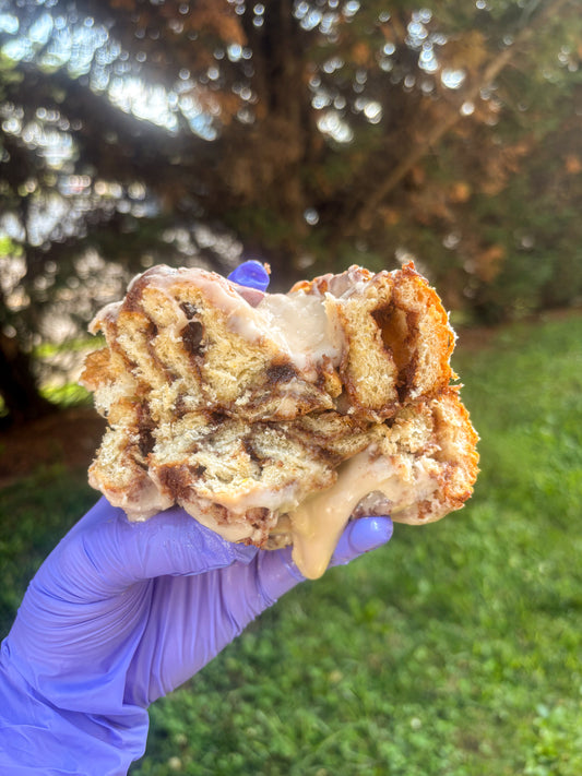 CINNAMON ROLL PRE-ORDERS (Porch Pickup 7/12, near Johnson City Mall)